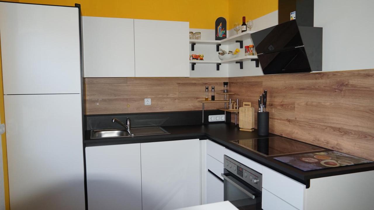 Grosszuegige Wohnung Mit Terrasse Und Gartenzugang - Das Komplette Erdgeschoss Bindlach Kültér fotó