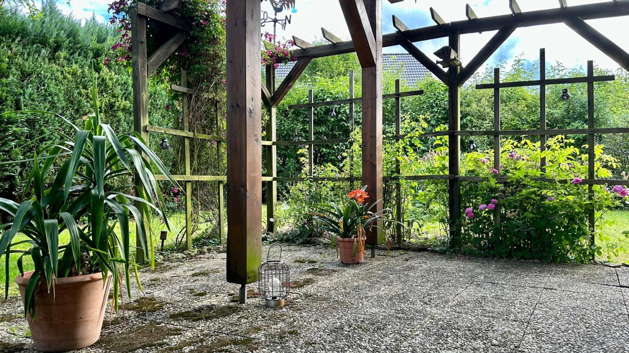 Grosszuegige Wohnung Mit Terrasse Und Gartenzugang - Das Komplette Erdgeschoss Bindlach Kültér fotó
